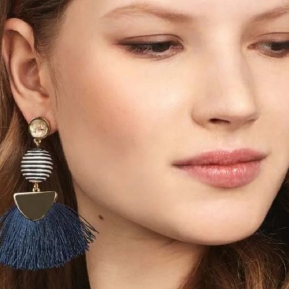 Jewelry - BOGOOO 50% Gray tassel earrings with round Jewelry - BOGOOO 50% Gray tassel earrings with round
